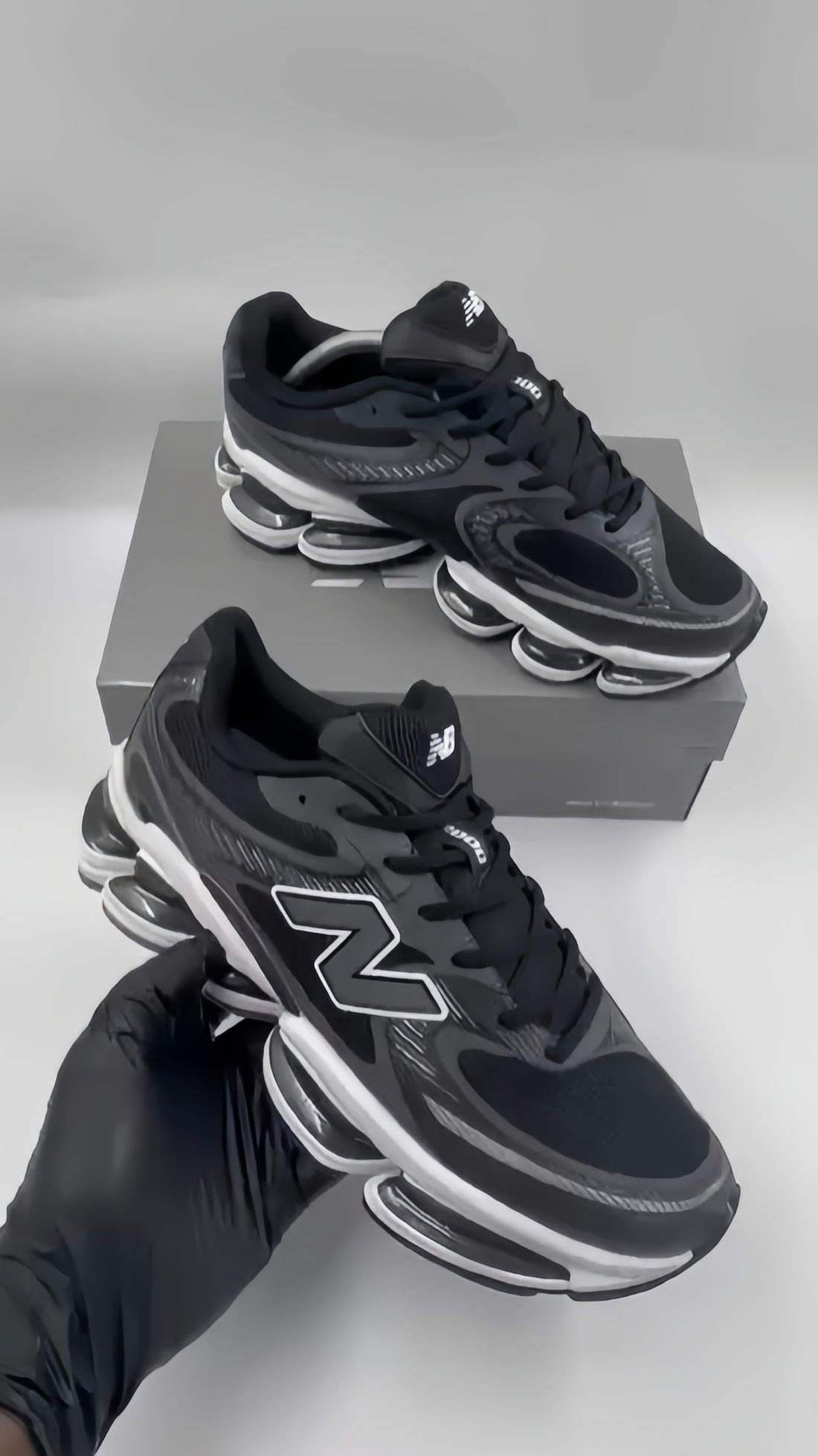 Black NB2000 Mesh Low-Top Lace-Up Sneakers