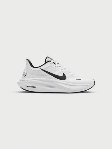 Lightweight Zoom Running Sneakers