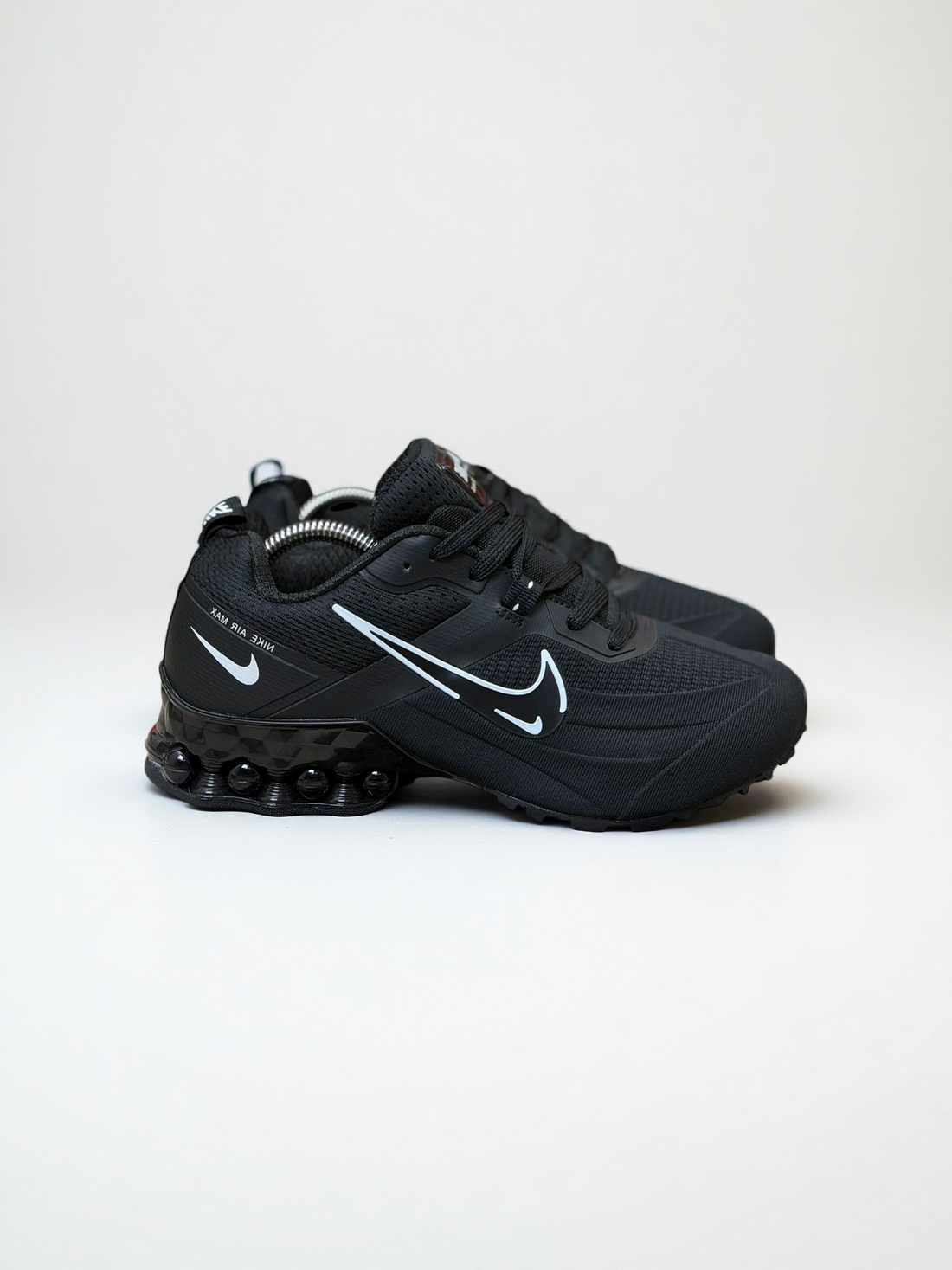 AM1 'Shadow & Scarlet' Sneaker